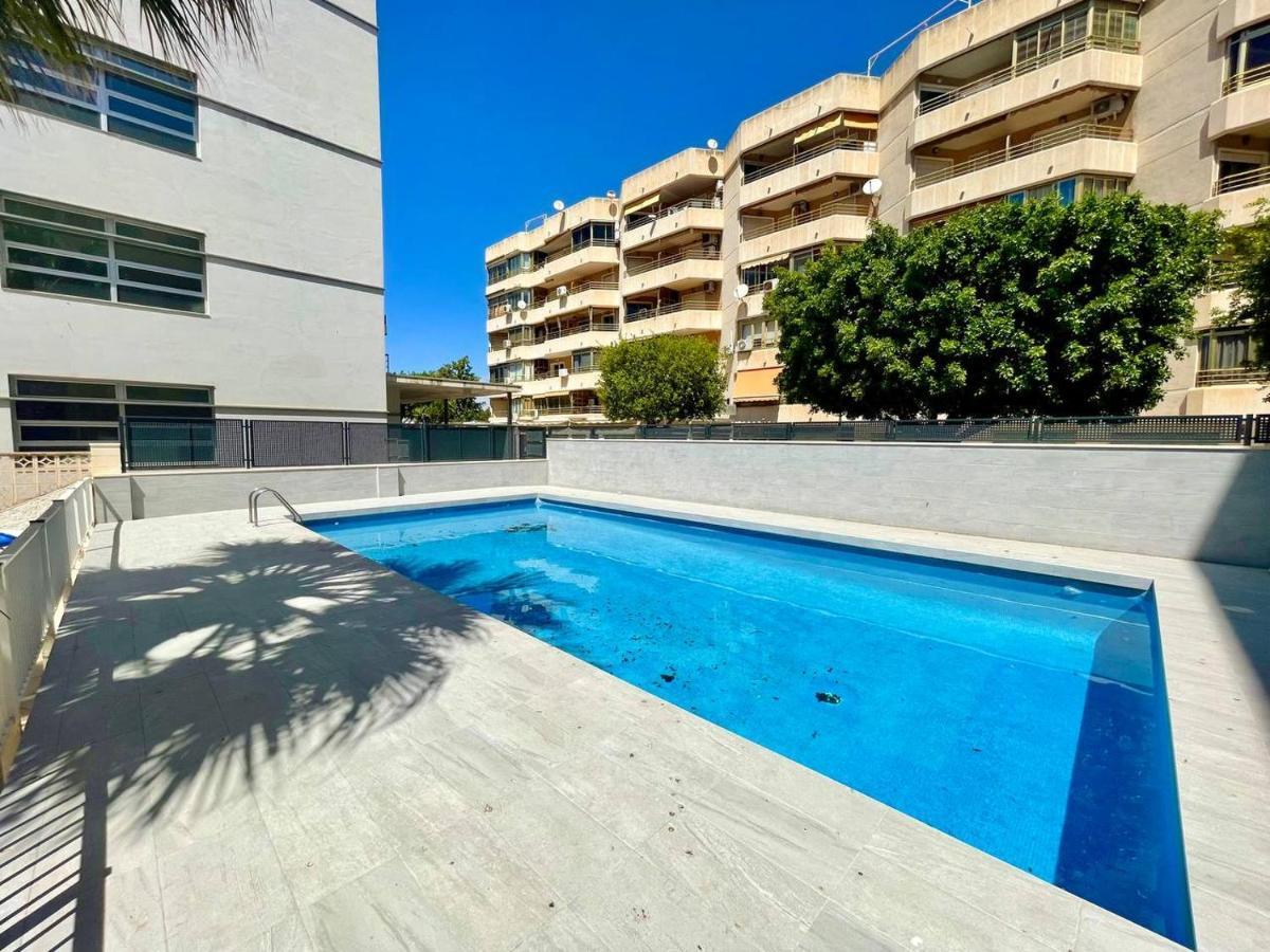 Portus With Pool Apartment
